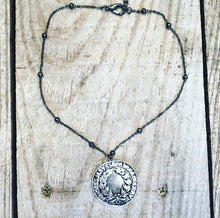 Load image into Gallery viewer, Short Coin Necklace